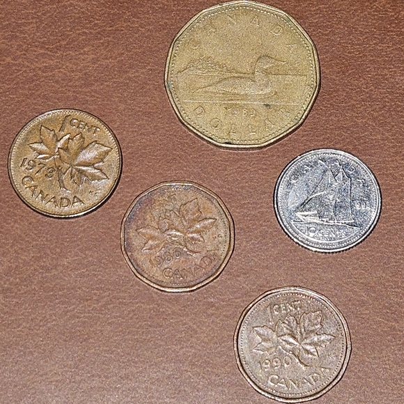 Vintage Canadian Coins - Picture 4 of 4